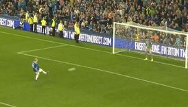 Navijač Evertona ušao u igru i pogodio iz penala u pobjedi protiv kijevskog Dynama