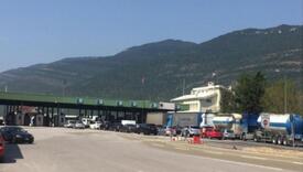 Na prijelazima između Albanije i Kosova automobili se zadržavaju jedan minut