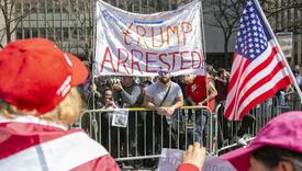 Pristaše i protivnici Trumpa se masovno okupili u New Yorku, na ulicama barikade i veliki broj policije