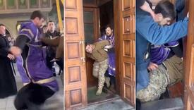 Vojnik upao u crkvu u Ukrajini, zbog pitanja koje je postavio nastao je haos