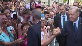 Kao filmska zvijezda: Stotine Mađara izašlo na ulice da pozdrave Erdogana