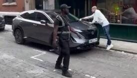 Kaznio Guardiolu zbog parkiranja, pa tražio s njim selfi. Pepova reakcija je viralni hit