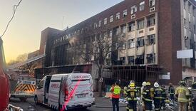 Strahota u Johannesburgu: Više od 50 osoba poginulo u požaru u stambenoj zgradi