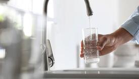 Četiri jednostavna načina da popijete više vode i ostanete hidrirani