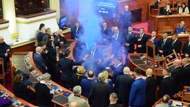 Skupština Albanije ukinula imunitet bivšem premijeru Saliju Berishi, otvoren put za njegovo hapšenje
