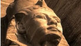 Lopovi se malo preračunali: Dizalicom pokušali ukrasti kip Ramzesa II teškog deset tona