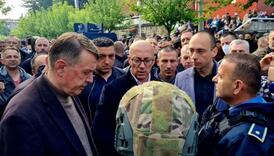 Srpska lista iznela dva zahtjeva za povlačenje demonstranata