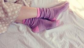 Spavanje u čarapama korisnije je nego što mislite