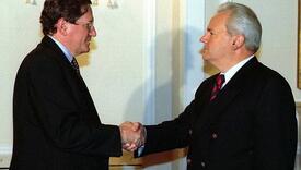 Holbrookovi zapisi pregovora o Sarajevu: Milošević je kazao da je Izetbegović "zaradio" grad