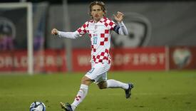 Luka Modrić nakon pobjede protiv Armenije potražio golmana rođenog u Srbiji i dao mu svoj dres