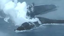 Japan objavio snimak erupcije vulkana na ostrvu Iwo Jima u Tihom okeanu