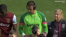 Golman West Hama na utakmicu izašao sa slušalicama, razlog je oduševio sve