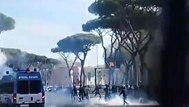 Haos na ulicama Rima: Stotine navijača u žestokoj tučnjavi uoči današnjeg derbija