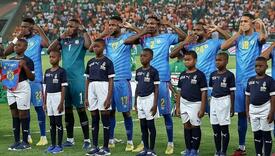 Zašto su nogometaši Konga tokom himne stavili ruke preko usta i uperili "pištolje" u glave