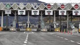 Na granici sa Crnom Gorom: Građani Kosova satima bili na Interpolovim potjernicama