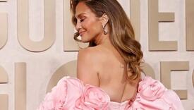 Jennifer Lopez zablistala u pripijenoj haljini na dodjeli nagrada, glumica se rasplakala kada ju je ugledala