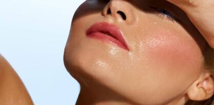 Izgledajte besprijekorno i tokom ljeta: Trikovi koji će pomoći da se šminka ne razlije po licu