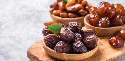 Znate li zašto je poslanik Muhammed preporučio jedenje hurmi?