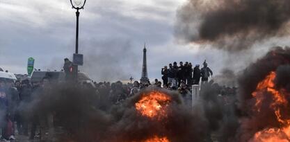 Neredi i sukobi s policijom na protestima protiv penzione reforme u Francuskoj