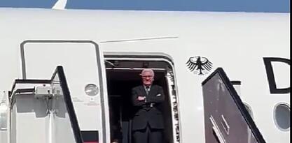 Njemački predsjednik Steinmeier ostavljen da čeka domaćine trideset minuta na aerodromu u Kataru