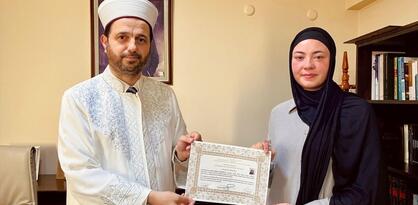 Mlada Njemica Lina prešla na islam tokom posjete turskom Bartinu