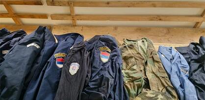 Sveçcla izjavio da su otkrivene desetina uniformi policije Srbije na sjeveru