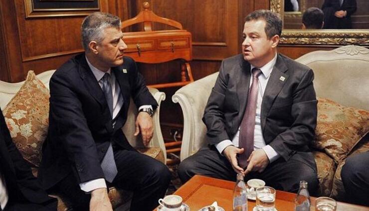 Ministri inostranih poslova Kosova i Srbije na kafi prije početka konferencije