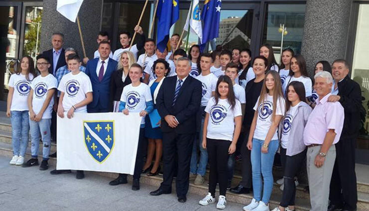 Posjeta učenika Skupštini Kosova povodom Dana Bošnjaka - 28. septembra