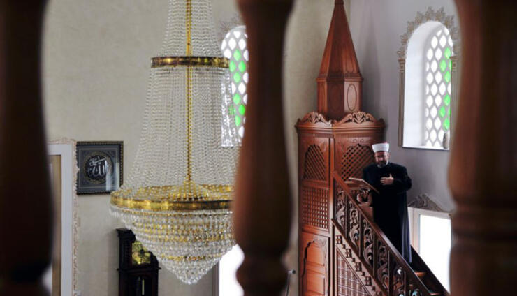 Obred u džamiji u Dragašu. Foto: Admir Idrizi