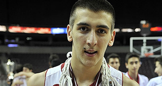 Prištinac Kenan Spahi, najbolji evropski juniorski košarkaš