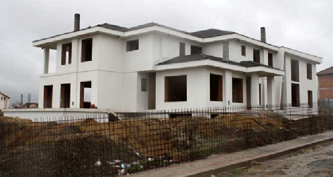 Kuća premijera Hashima Thaçija koja je još u izgradnji
