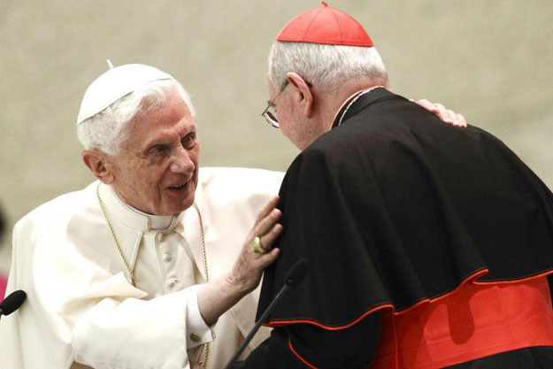 Papa se oprašta od katoličkih vjernika