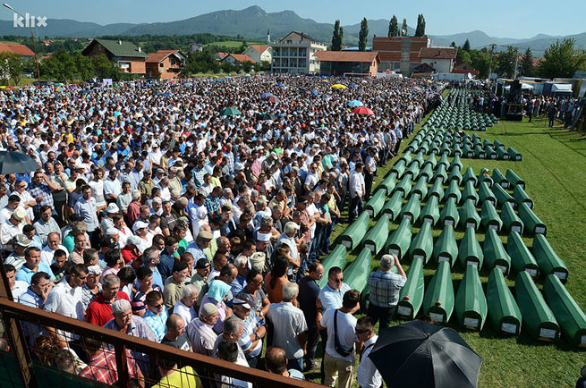 Foto: Klix.ba / Posljednji ispraćaj 283 Bošnjaka i sahrana jednog Hrvata
