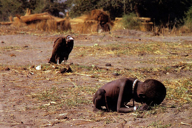 Lešinar se prikrada djetetu, Sudan 1993.