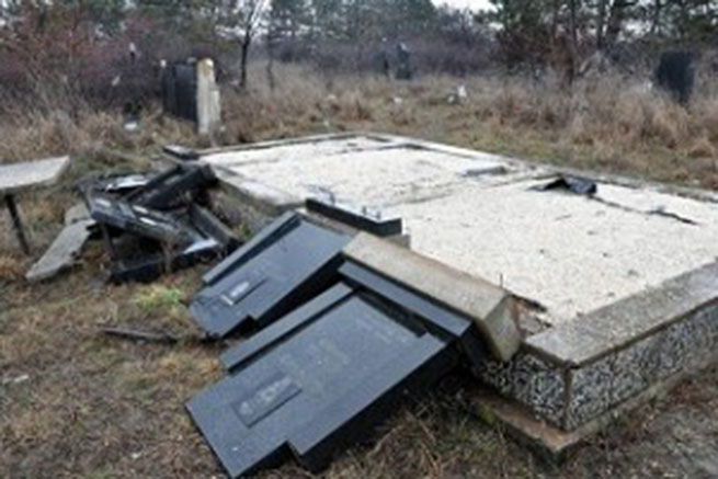 Skandalozno: Opljačkano pravoslavno groblje u Donjoj Srbici