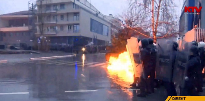 Eskalirali sukobi u Prištini 