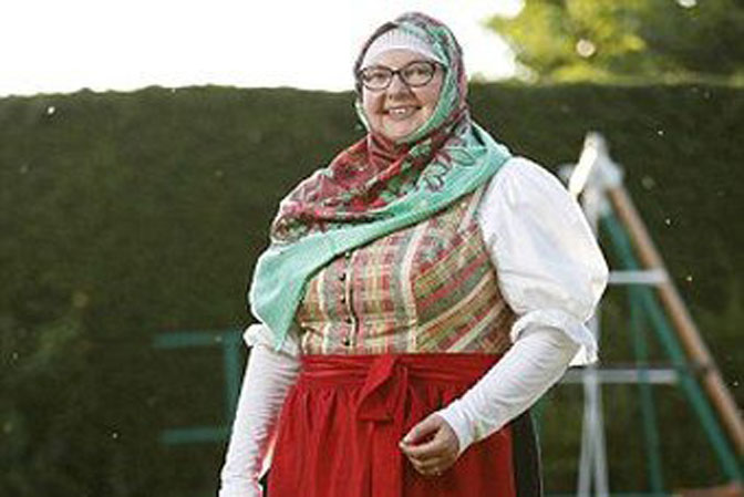 Bavarska haljina prilagođena muslimankama