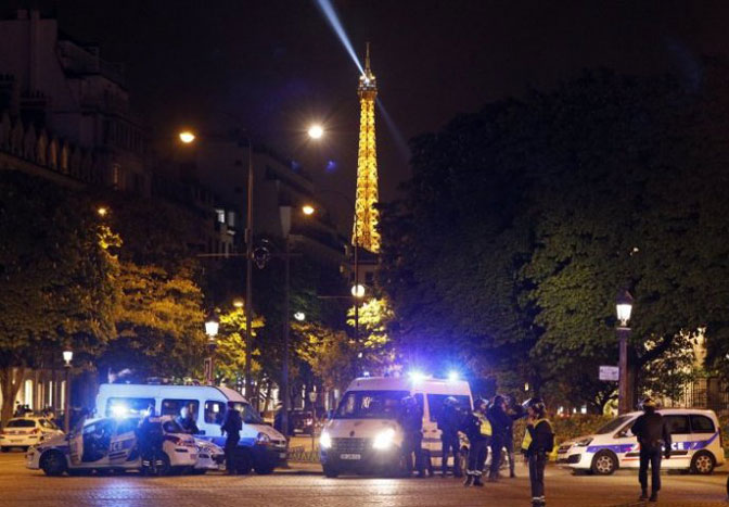 Šta se dešavalo u Parizu?