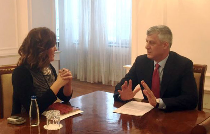 Hashim Thaçi u razgovoru sa novinarkom RSE Amrom Zejneli, Priština