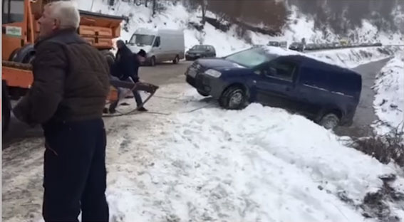 Saobraćajna nesreći na putu Priština - Prizren