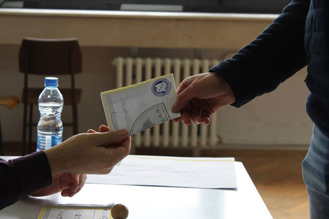 Vanredni izbori na Kosovu 